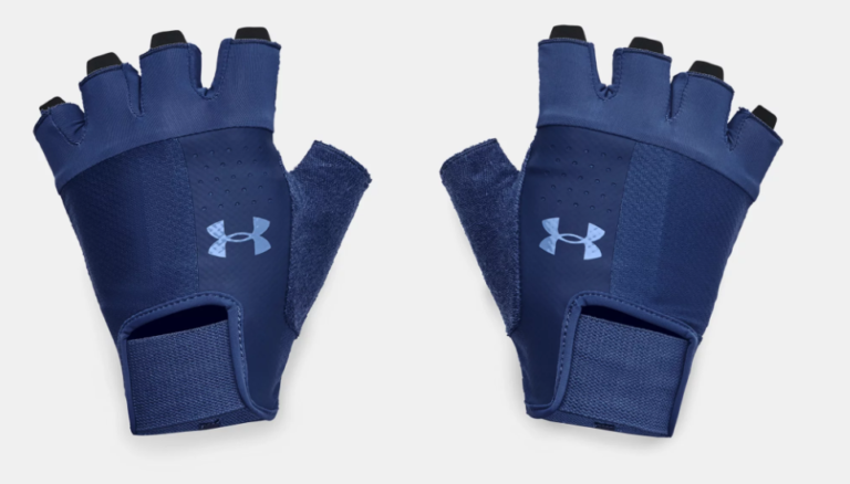 Tips to follow while purchasing sports gloves