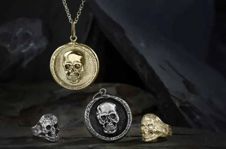 What is the appeal of skull jewelry?
